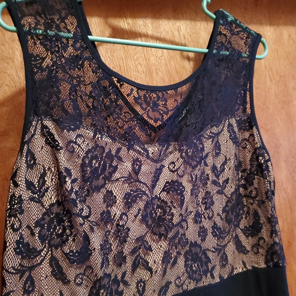 MAXI DRESS LACE DETAIL - Picture 2 of 4